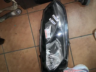 Polo7 head light 144 tsi