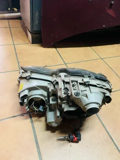 Mercedes Benz C-class right front headlight 2003