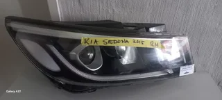 Kia Sedona 2015 model right hand-side Headlights