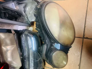 Mercedes-Benz E-Class (W211) right-hand side headlight