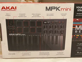 AKAI professional MPK mini
