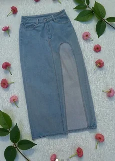 Denim Skirt. Size Medium