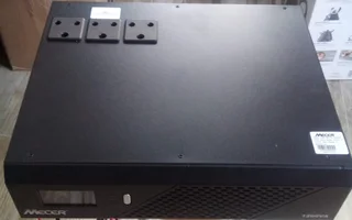 Mercer Inverter 720W with Battery Combo