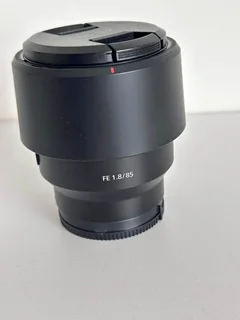 Sony Alpha a7R IV 61.0MP Mirrorless Camera &#43; Sony FE 85mm F1.8 &#43; Sony FE 24-70mm f2.8