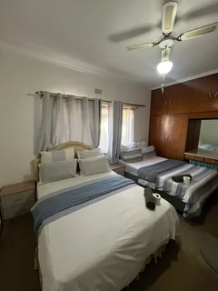 Room to rent in Fairfield Estate, Parow for Hourly/Daily/Weekly/ Monthly rent