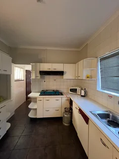 Room to rent in Fairfield Estate, Parow for Hourly/Daily/Weekly/ Monthly rent