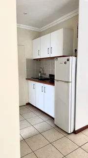 Cozy 1-Bedroom Flat with  Pool &amp; Garden Access – 5 min walk to the beach -Blouberg