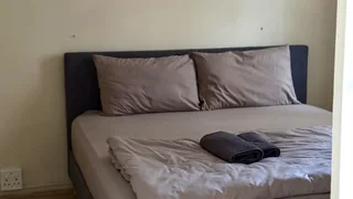 Cozy 1-Bedroom Flat with  Pool & Garden Access – 5 min walk to the beach -Blouberg