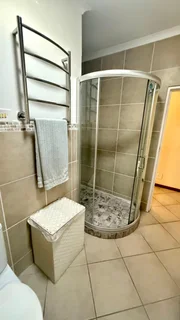 Sunny Room in Shared House – Blouberg, Close to the Beach