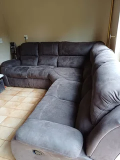 Corner unit recliner lounge suite
