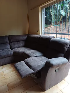 Corner unit recliner lounge suite