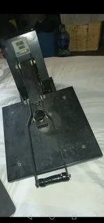 T-shirt heat press