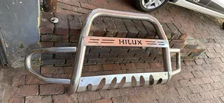 Toyota Hilux chrome bulbar