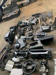 T9 ford ranger xlt stripping for spares