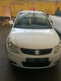 White 2012 Suzuki sx4 available for sale
