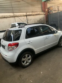 White 2012 Suzuki sx4 available for sale