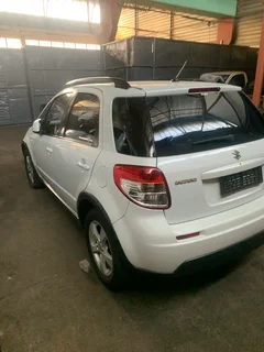 White 2012 Suzuki sx4 available for sale