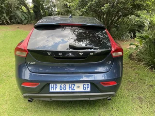 2015 Blue volvo v40 T3 excel