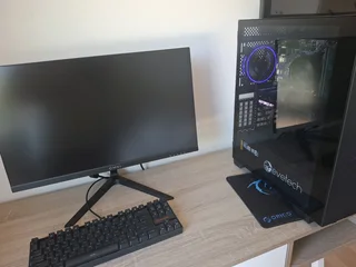 Desktop computer(32Gb Ram,3060 Graphicscard 12gb Vram,3600g Amd Cpu) ,with 165hz omni monitor