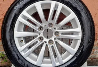 Original BMW E90 Light alloy rims &#43; tyres