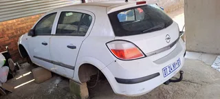2007 Opel Astra Shell