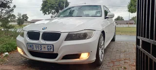 E90 BMW 3 Series 323i Exclusive Auto