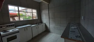 2 bedroom outbuilding for rent in montford Chatsworth