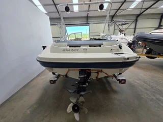 Bayliner Capri