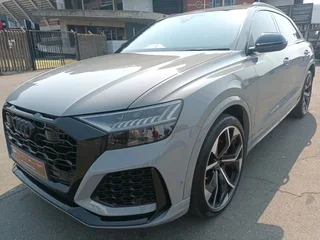 2022 Audi Q8 RS Quatro