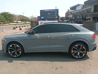 2022 Audi Q8 RS Quatro