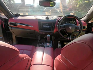 2023 Maserati Levante Modena