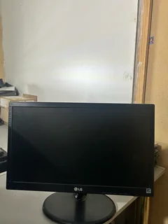 4th gen i7 desktop with 19” monitor