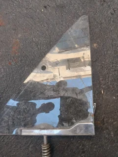 Toyota Hilux left side quarter glass swivel for sale