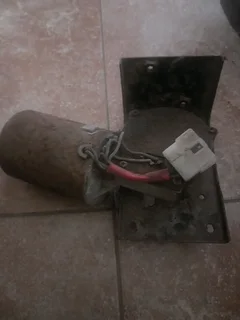 12V and 24 Volts wiper motors for sale