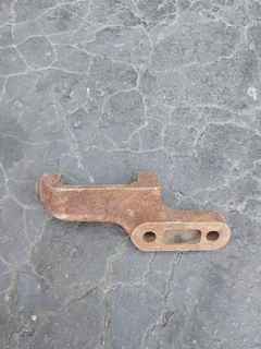 Various ade 352,366 engine brackets for sale