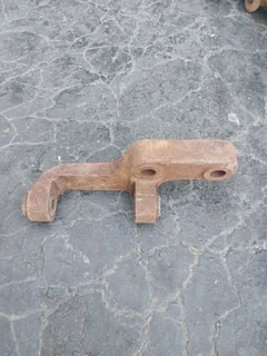 Various ade 352,366 engine brackets for sale