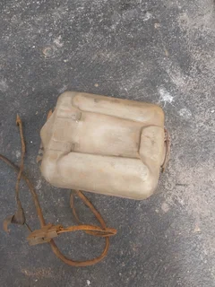 Toyota Hilux hips wiper washer bottle with pump