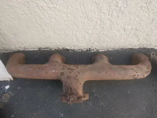 Mercedes 352 non turbo exhaust manifold for non used