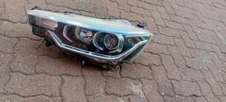 Toyota Ertiga Toyota Rumion headlight left side