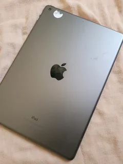 iPad 9th Generation 10.2&#34; 64GB-WIFI only