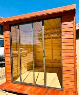 Lily Collins Wendy&#39;s