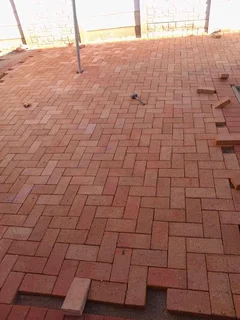 TYLON TAR MACQUALITY THAT  LASTSWE SPECIALIZE IN(1) TARRING(2)DRIVEWAYS, ROADS AND PARKING(3)PAVING