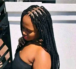 I am a mobile hairdersser looking for clients i also do house calls my whatsaap number 0733805789