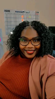 I am a mobile hairdersser looking for clients i also do house calls my whatsaap number 0733805789