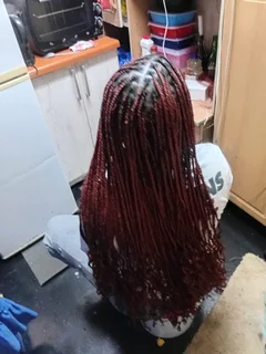 I am a mobile hairdersser looking for clients i also do house calls my whatsaap number 0733805789