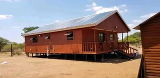 Kau Phillip log homes