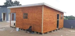 Kau Phillip log homes