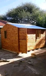 Kay Phillip log homes