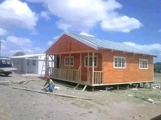 Kau Phillip log homes