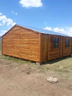 Kau Phillip log homes